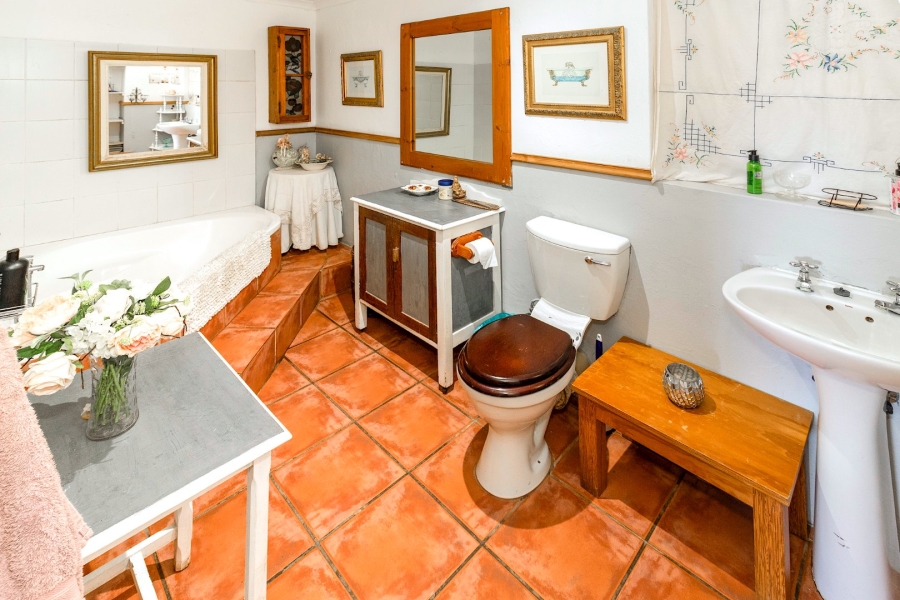 4 Bedroom Property for Sale in Knysna Central Western Cape